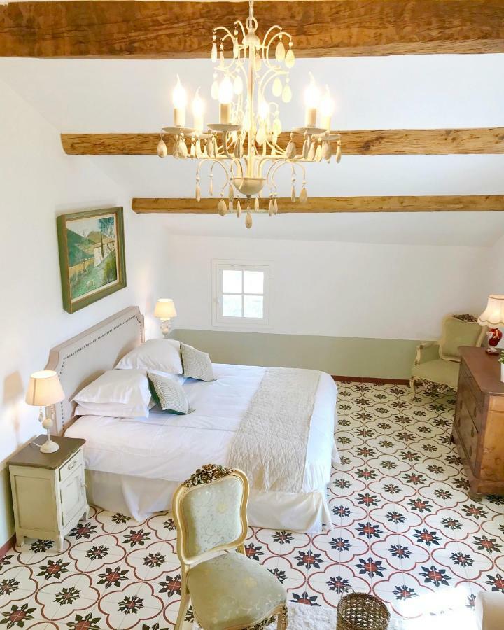 Domaine De La Brave Bed & Breakfast 3*